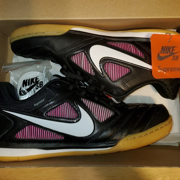 Authentic Sb Supreme Gato. Send offers - Picture 7 of 9